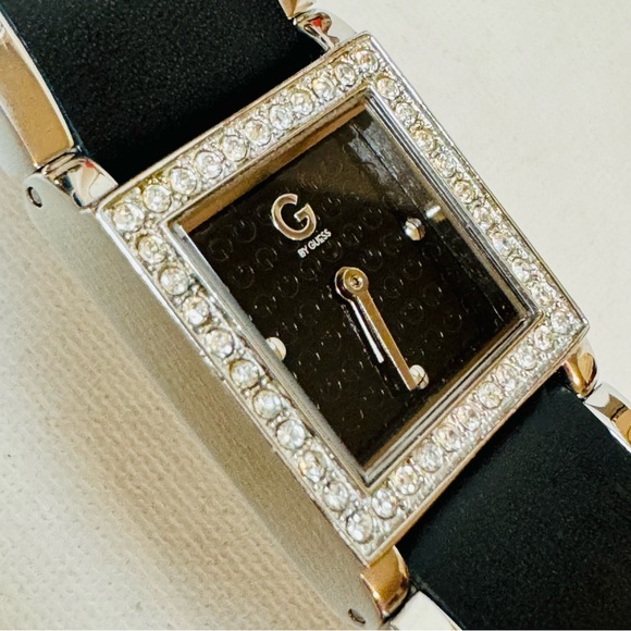 G Guess Logo Dial Women's Silver Black Dial Crystals Bracelet Watch G79006L1 - Picture 10 of 11